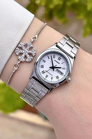 Casio CSISTE28 Kadranı BeyazTakvimli Hediye Paketli Kadın Kol Saati ve Bileklik