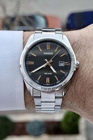 Casio Csıste3 Erkek Kol Saati