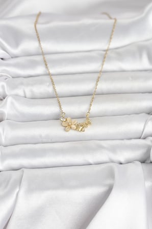 316L Çelik Zincir Gold Renk Çiçek ve Kelebek Model Kadın Kolye TJ-BKO11038