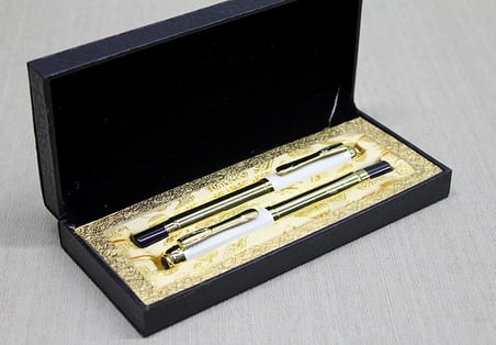 Özel Seri Kutulu Tekli Tükenmez Kalem Kırtasiye Gereci Yazı Aleti Kurumsal Hediye