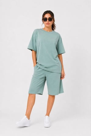İki İplik Örme Kumaş Bisiklet Yaka Oversize T-shirt Cepli Diz Altı Şort Kapri Alt Üst İkili Takım