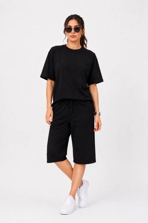 İki İplik Örme Kumaş Bisiklet Yaka Oversize T-shirt Cepli Diz Altı Şort Kapri Alt Üst İkili Takım