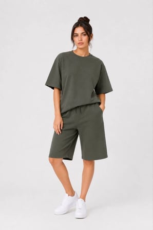 İki İplik Örme Kumaş Bisiklet Yaka Oversize T-shirt Cepli Diz Altı Şort Kapri Alt Üst İkili Takım