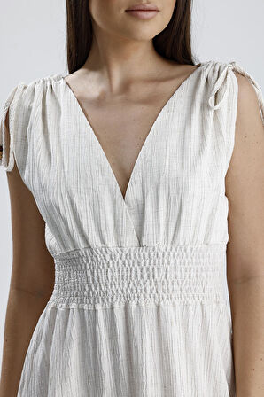 Kadın V Yaka Bağlama Askı Detaylı Beli Gipeli Keten Nişan Nikah Dış Çekim Elbisesi Beyaz