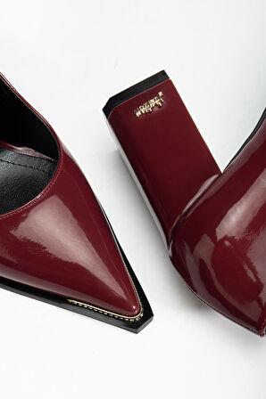 Suins Premium Verty Model Kadın Kalın Topuklu Burnu Taşlı Rugan Stiletto Ayakkabı