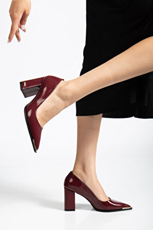 Suins Premium Verty Model Kadın Kalın Topuklu Burnu Taşlı Rugan Stiletto Ayakkabı