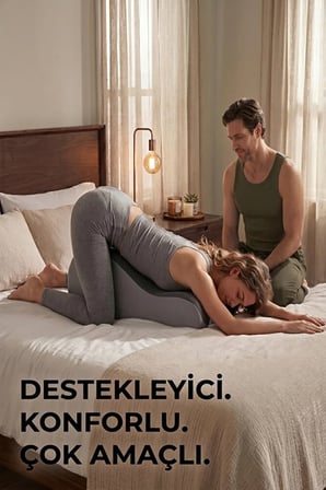 Premium 27° Kama Şeklinde Ergonomik Pozisyon Yastığı – Yatak, Kanepe, Yoga, Bel ve Sırt Desteği