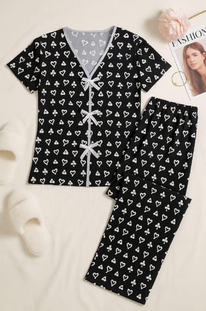 Vitaliselanfashion Kadın Siyah Beyaz Kalp Desenli Fiyonklu Kısa Kollu Pijama Takımı
