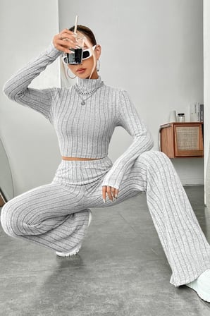 Vitaliselanfashion Kadın Gri Çizgili Boğazlı Crop Top ve Yüksek Bel Pantolon Takım