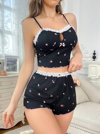 Vitaliselanfashion Yumuşak Kumaşlı Çiçekli Şortlu Dantelli Gecelik Takımı, Rahat ve Şık Ev Giyim,Kadın Pijama