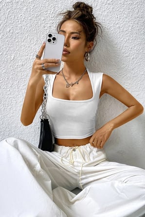 Vitaliselanfashion Kadın Beyaz Kare Yaka Kalınlaşan Omuz Detaylı Crop Top Bluz