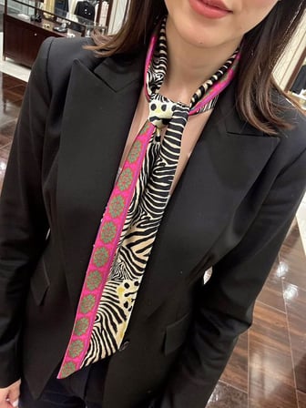 Vitaliselanfashion Kadın Zebra Desen Saten İnce Fular – Çanta & Boyun Bağlamaya Uygun, Şık Hediye Seçeneği