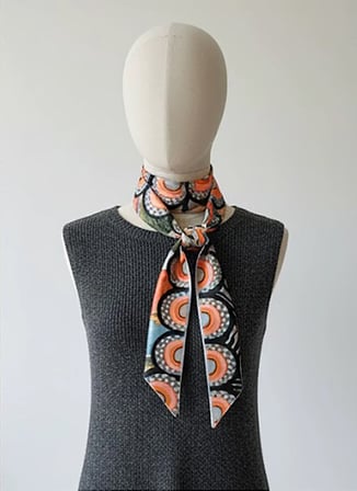 Vitaliselanfashion Fular Renkli Saten Geometrik Desenli Fular Zarif ve Canlı Tasarım – Günlük & Ofis, Hediye Edilebilir
