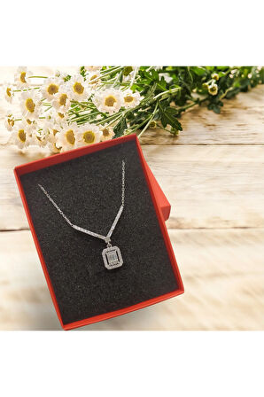 Modahilye 925 Ayar Orjinal Gümüş Baget Taşlı kolye