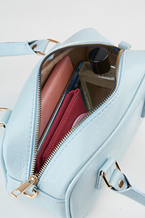 Kadın Lale Bebe Mavi Çanta Charm Detaylı Rugan Deri Fermuar Kapama El Kol Ve Omuz Çantası