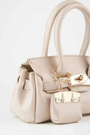 Kadın Kasa Vizon Charm Hediyeli Tasarım Çevirme Kilit Kapama El Kol Ve Omuz Çantası