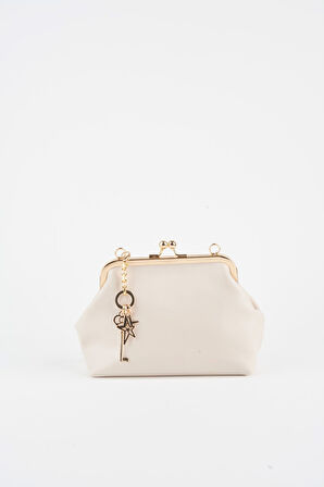 Kadın Krem Anahtar Charm Hediyeli Burs Kapama Astarlı El Kol Ve Omuz Çantası