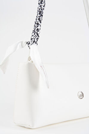 Kadın Zarif Beyaz Fular Hediyeli Suni Deri Baget Fermuar Kapama El Ve Kol Çantası