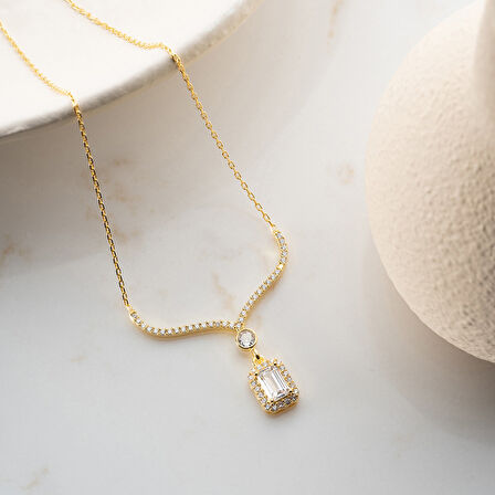 Vaoov 925 Ayar Gümüş Baget Taşlı Gold Sallantılı Hediye Kolye