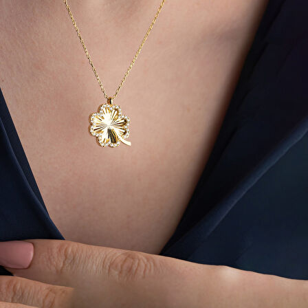 Vaoov 925 Ayar Gümüş Dokulu ve Taşlı Yonca Kolye