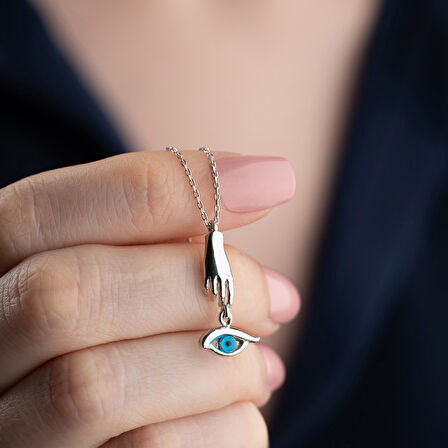 Vaoov 925 Ayar Gümüş El Figürü ve Sallantılı Göz Kolye