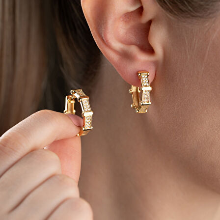 925 Ayar Gümüş Taşlı Köşeli Halka Küpe