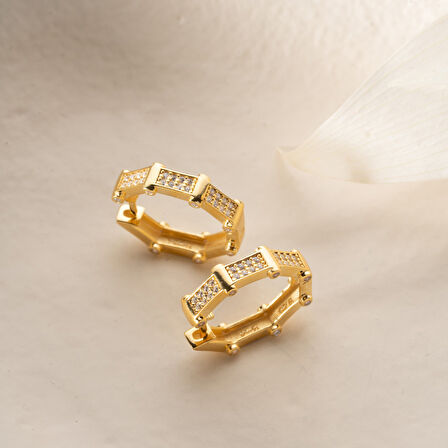 925 Ayar Gümüş Taşlı Köşeli Halka Küpe