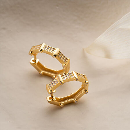 925 Ayar Gümüş Taşlı Köşeli Halka Küpe