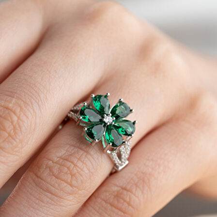 Vaoov 925 Ayar Gümüş Yeşil Taşlı Çiçek Yüzük