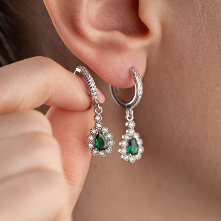 925 Ayar Gümüş Yeşil Damla Taşlı Küpe