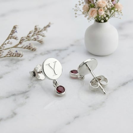 925 Ayar Gümüş Harfli Kırmızı Taş Sallantılı Kişiye Özel Minimal Harf Küpe