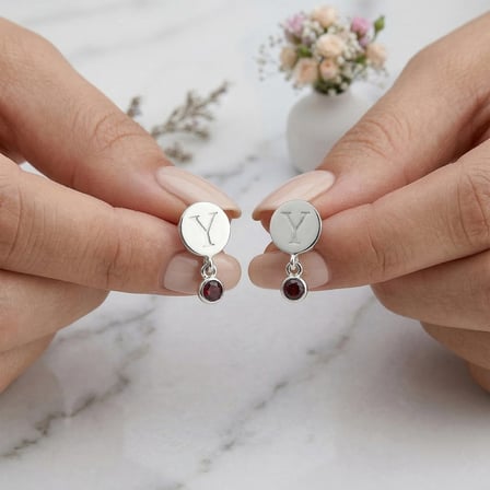 925 Ayar Gümüş Harfli Kırmızı Taş Sallantılı Kişiye Özel Minimal Harf Küpe