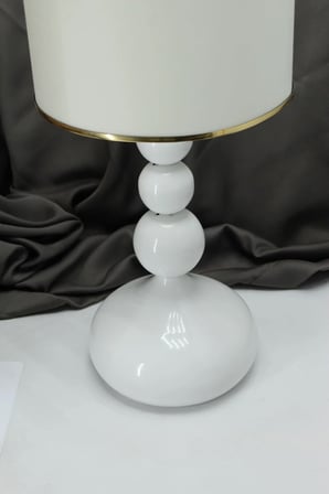 Casa Masa/Gece /Yatak başı /Metal ayak /Kumaş başlıklı ABAJUR LAMBASI