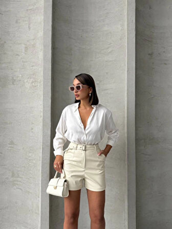 Kemerli deri şort krem h241003