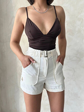 Kemer detaylı gabardin şort krem s25289