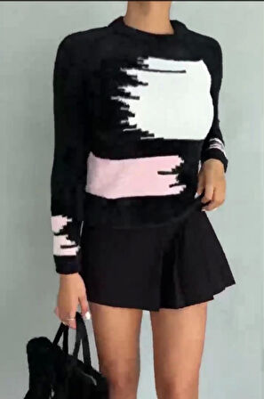 Bıyıklı triko kazak siyah