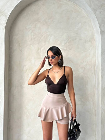 Valonlu fırfırlı şort bej s24683