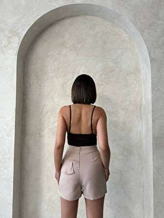 Valonlu fırfırlı şort bej s24683