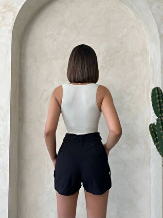 Kemer detaylı gabardin şort siyah s25289