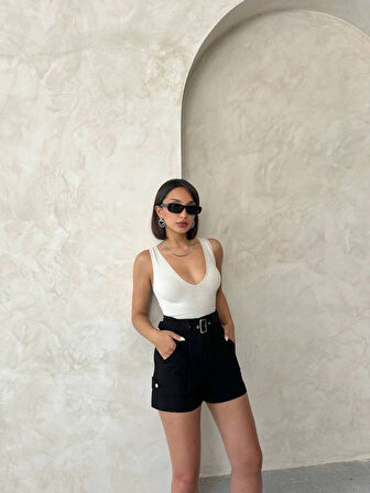 Kemer detaylı gabardin şort siyah s25289