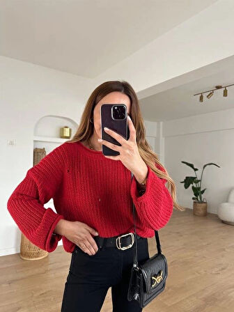 Salaş delik detaylı kazak kırmızı