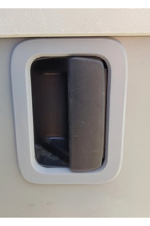 VolksWagen T4 için arka kapı kolu çerçevesi siyah