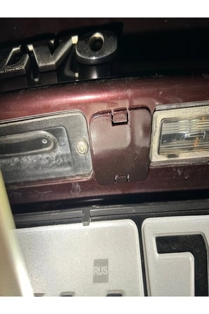 Volvo s60 2004-2009 bagaj anahtarı kapağı