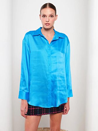 Önden Düğme Kapamalı Düz Uzun Kollu Saten Kadın Gömlek