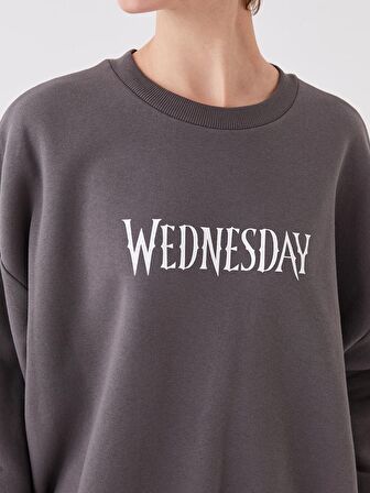 Bisiklet Yaka Wednesday Baskılı Uzun Kollu Oversize Kadın Sweatshirt