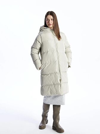 Kadın Kapüşonlu Düz Şişme Mont