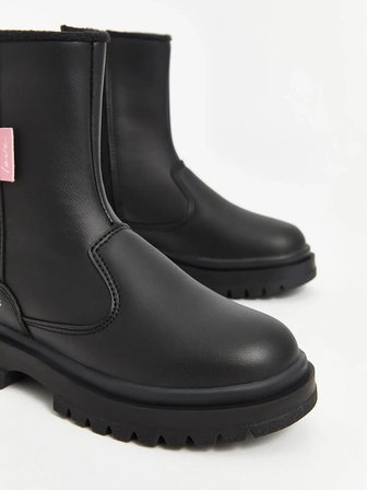 LC Waikiki LCW STEPS Parlak Deri Görünümlü Kız Çocuk Bot- 36 Numara