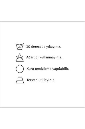 The Batman Kadife Yastık (warner Bros Lisanslı, Uluslararası Yıkama Ve Solmama Sertifikası)