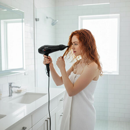 Wodimark Powertec Profesyonel Fön Makinesi – 2500W Turbo AC Motor | 2 Isı & 2 Hız | Daraltıcı Başlık | 270 cm Kablo