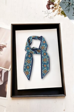 Walkenzo Etnik Desenli Özel Tasarım Çanta Bileklik Saç Çok Amaçlı Kadın Fular